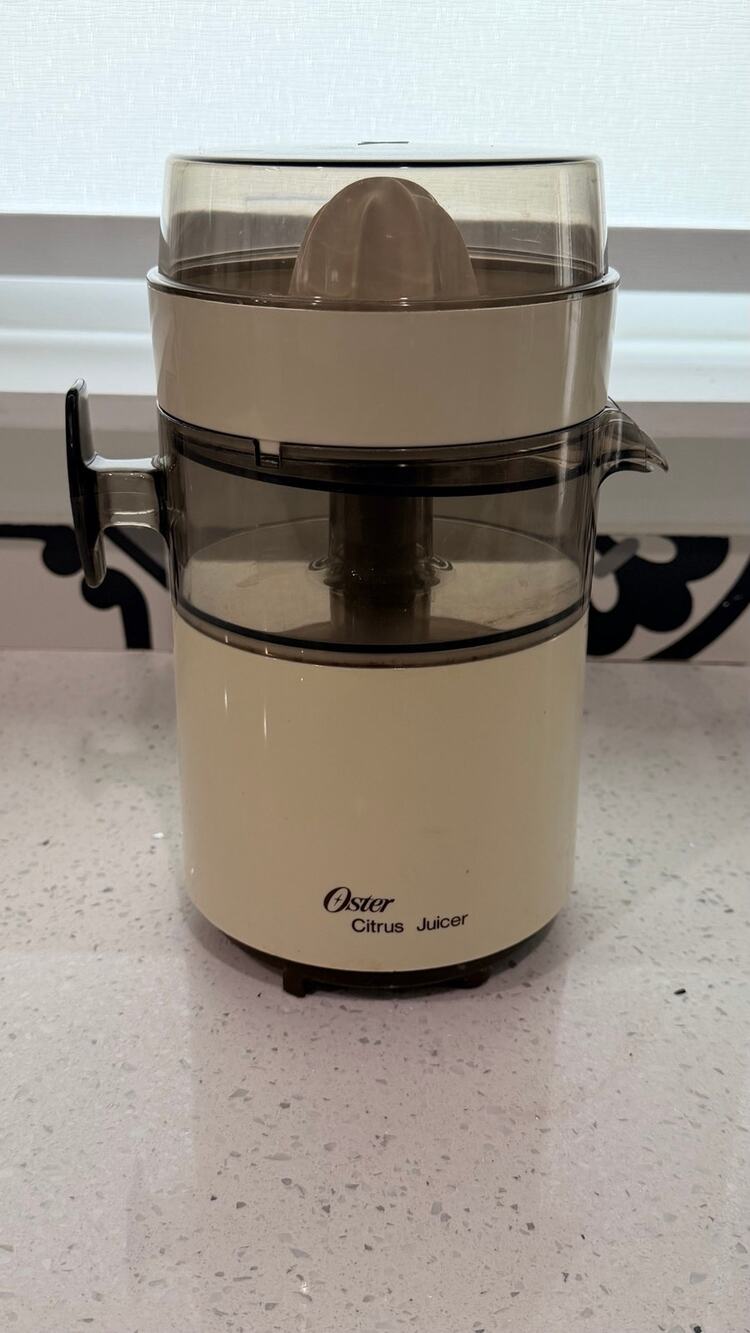 Vintage Oster Electric Citrus Juicer Retro 4100-06A Automatic Appliance